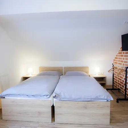 Razingar 9 Apartment